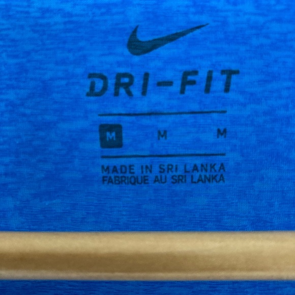 Nike DRI-FIT Tissue T-shirt - Picture 7 of 8